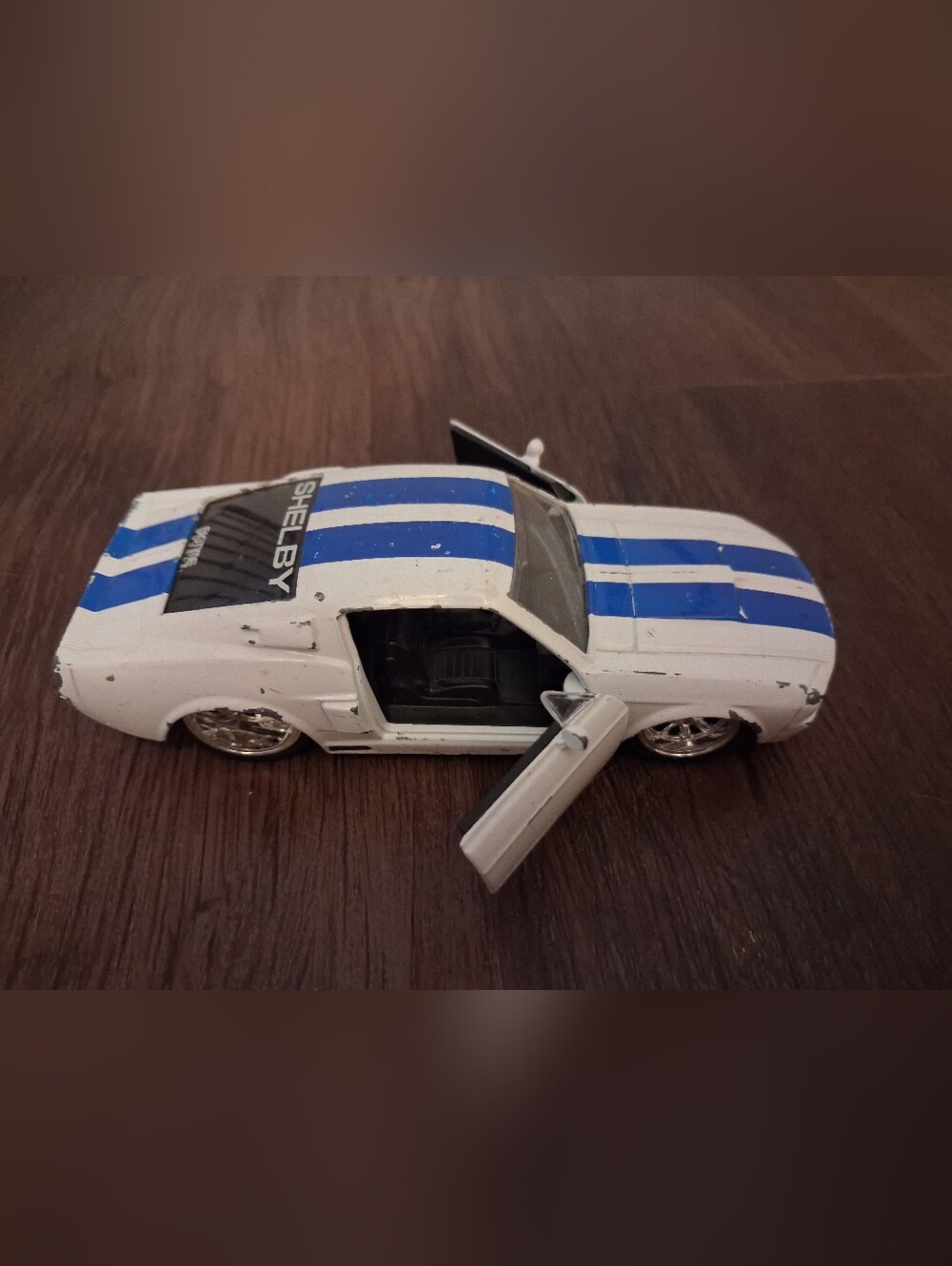 Jada 1967 shelby GT 500 Model Car with Opening Doors